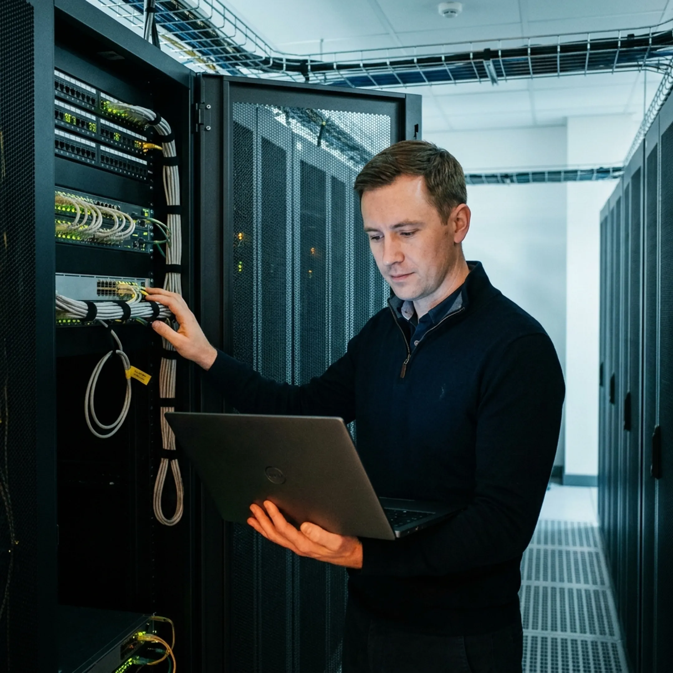 IT engineer reviewing a server recovery dashboard