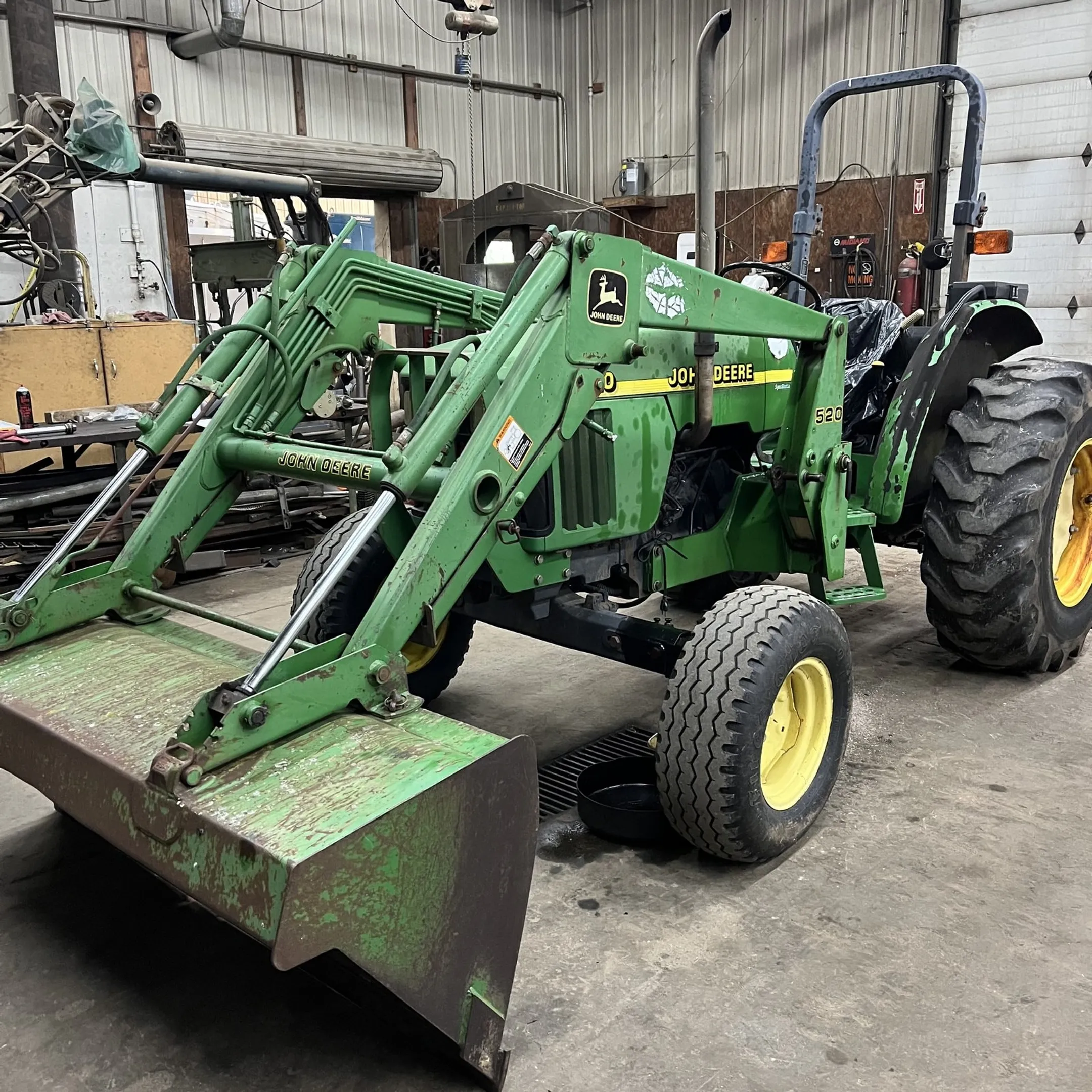 Hydraulic Cylinder Repair Services for Farm & Construction Equipment