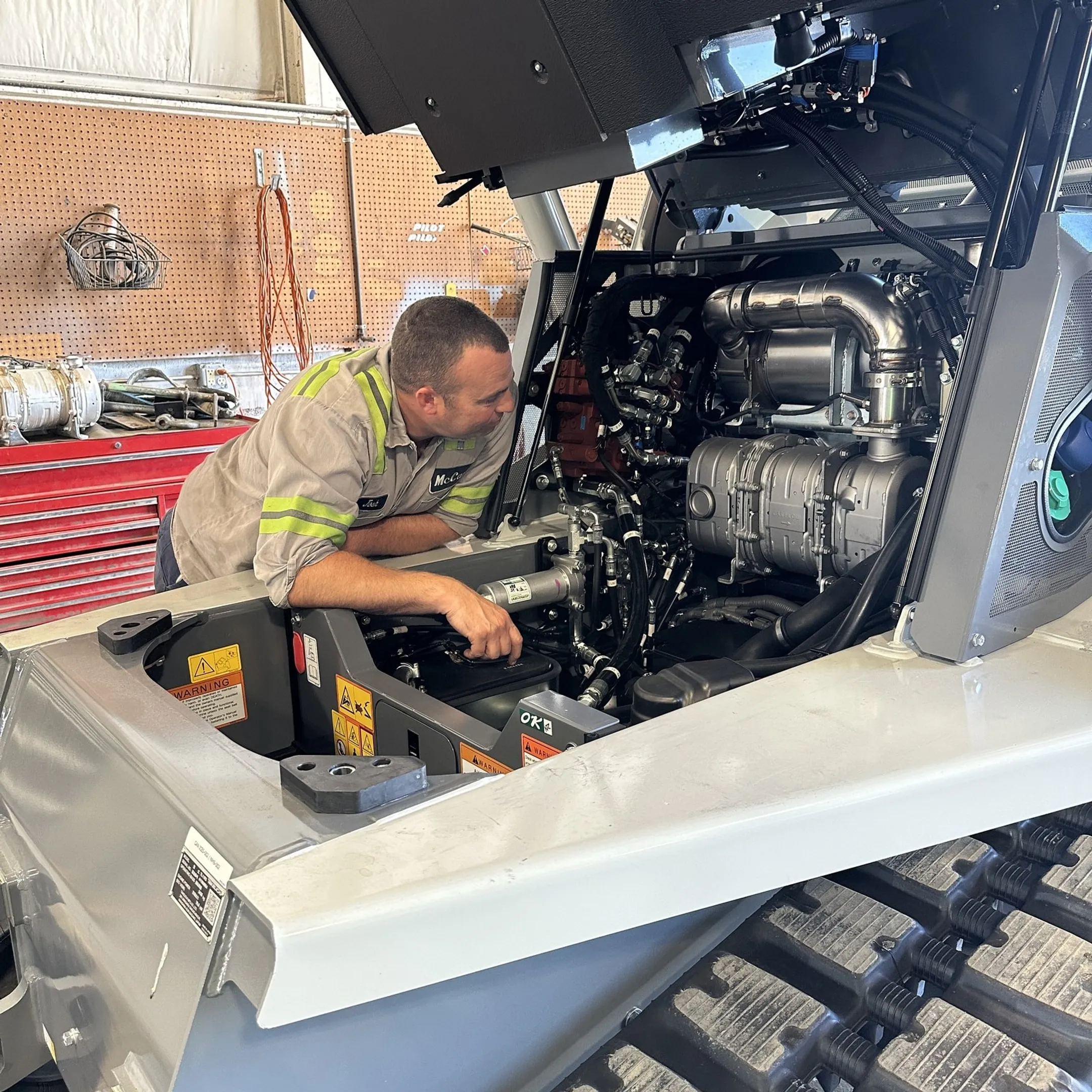 Heavy Equipment ECU & Electronic Control Repair Services