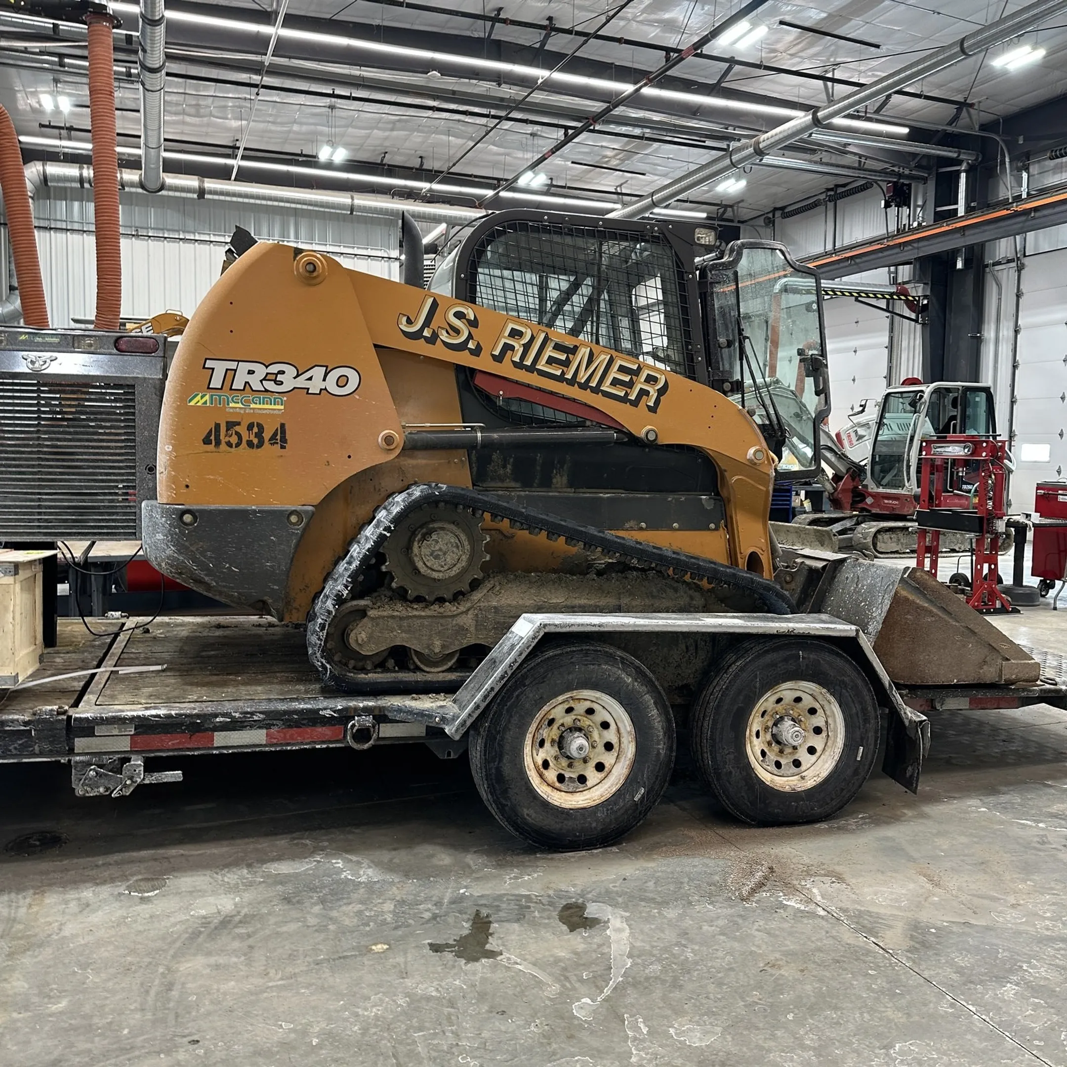GPS Fleet Tracking Systems for Construction Equipment