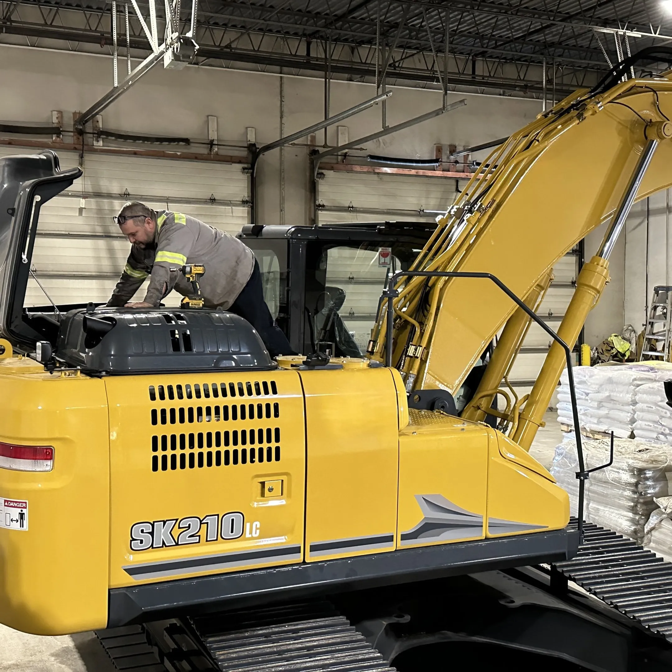 Precision Hydraulic Cylinder Repair & Testing Service