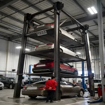 Custom automobile lift stacking cars