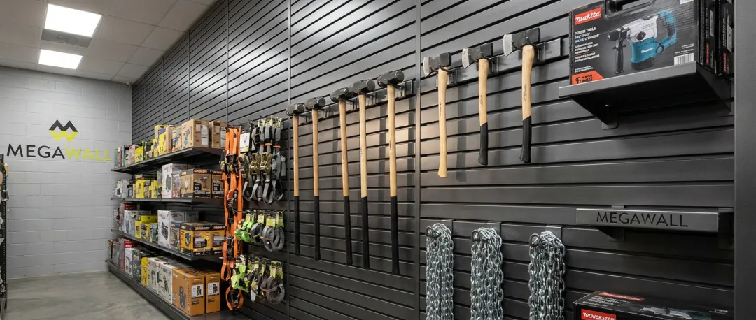 Hardware & Home Improvement Retail