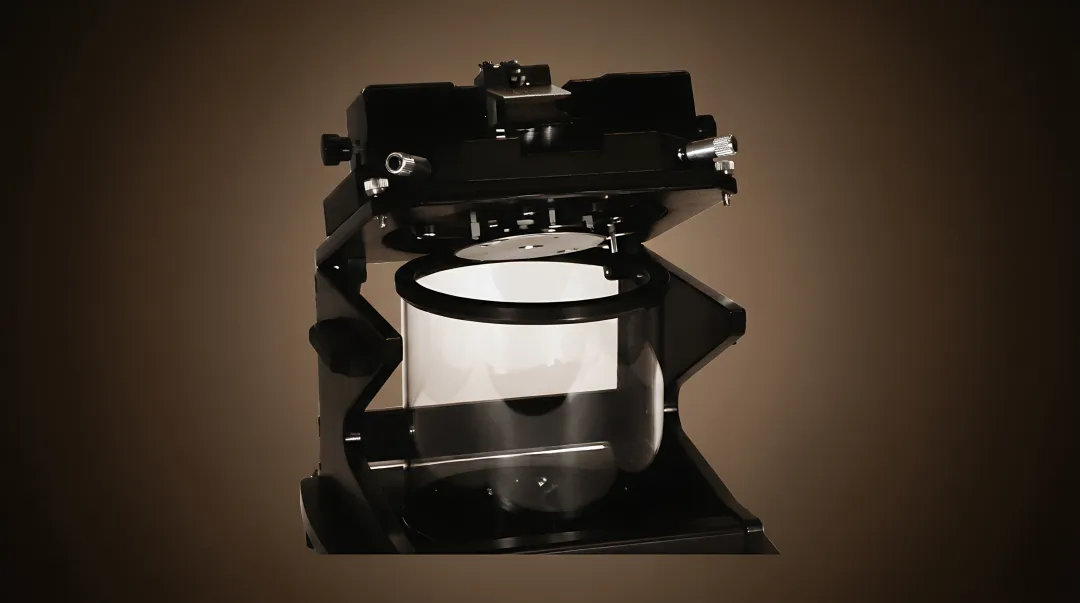 Electrochemical AFM liquid cell setup for in-situ battery electrode analysis