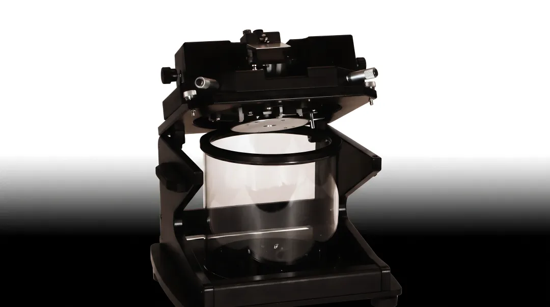 BioAFM system imaging live cells and proteins in liquid environment