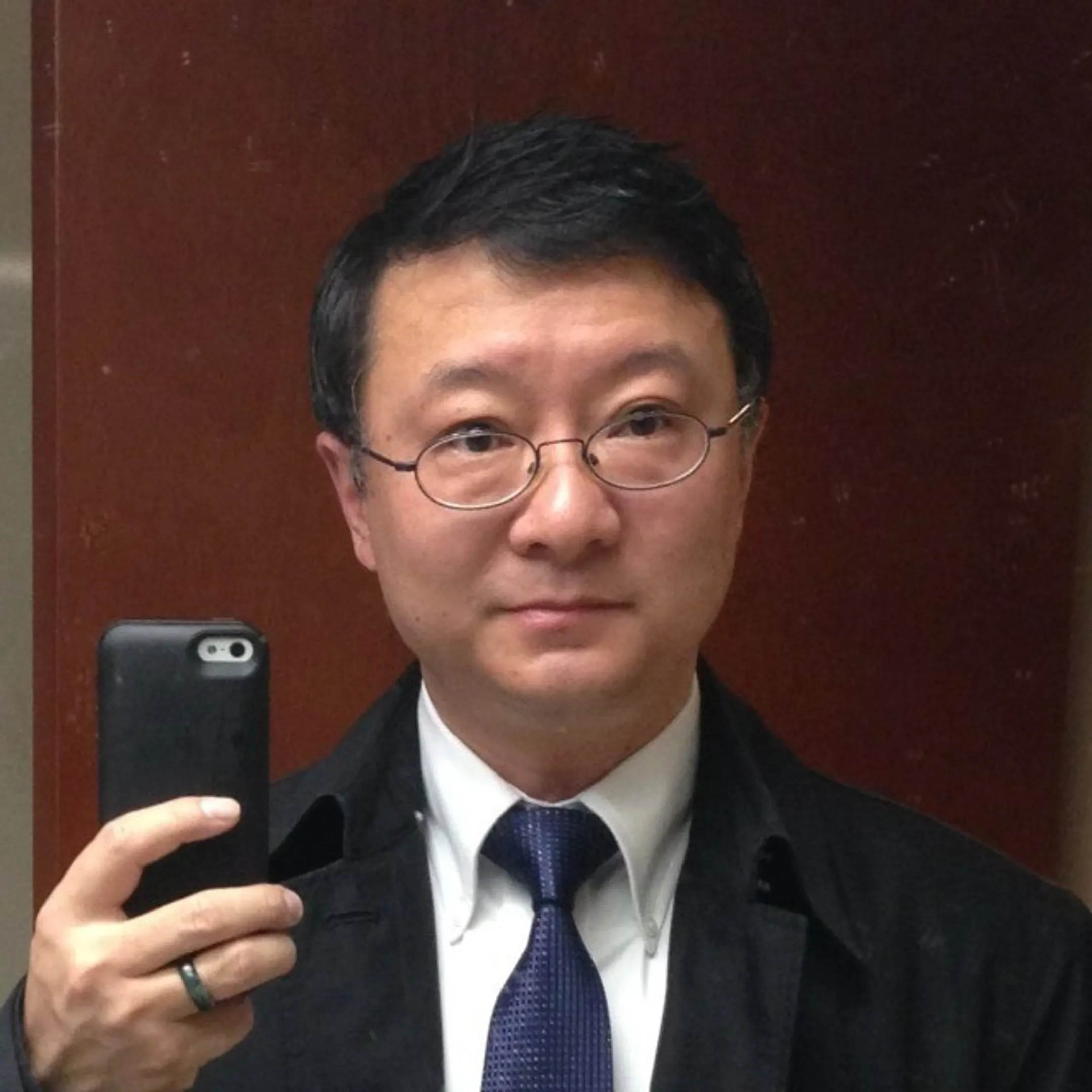 Portrait of Dr. Song Xu, Leader and Co-Founder of Molecular Imaging