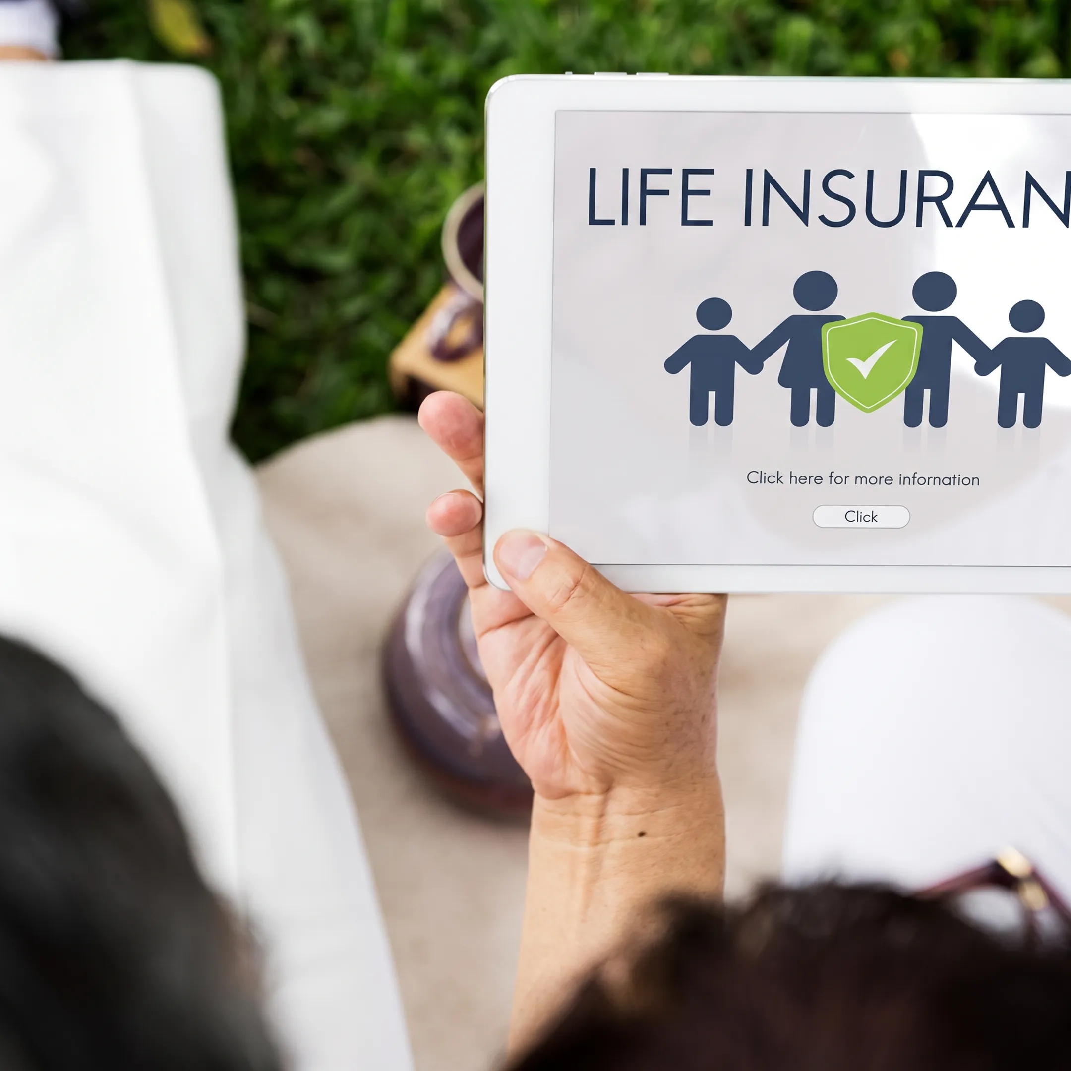 Advisor explaining term insurance coverage options online