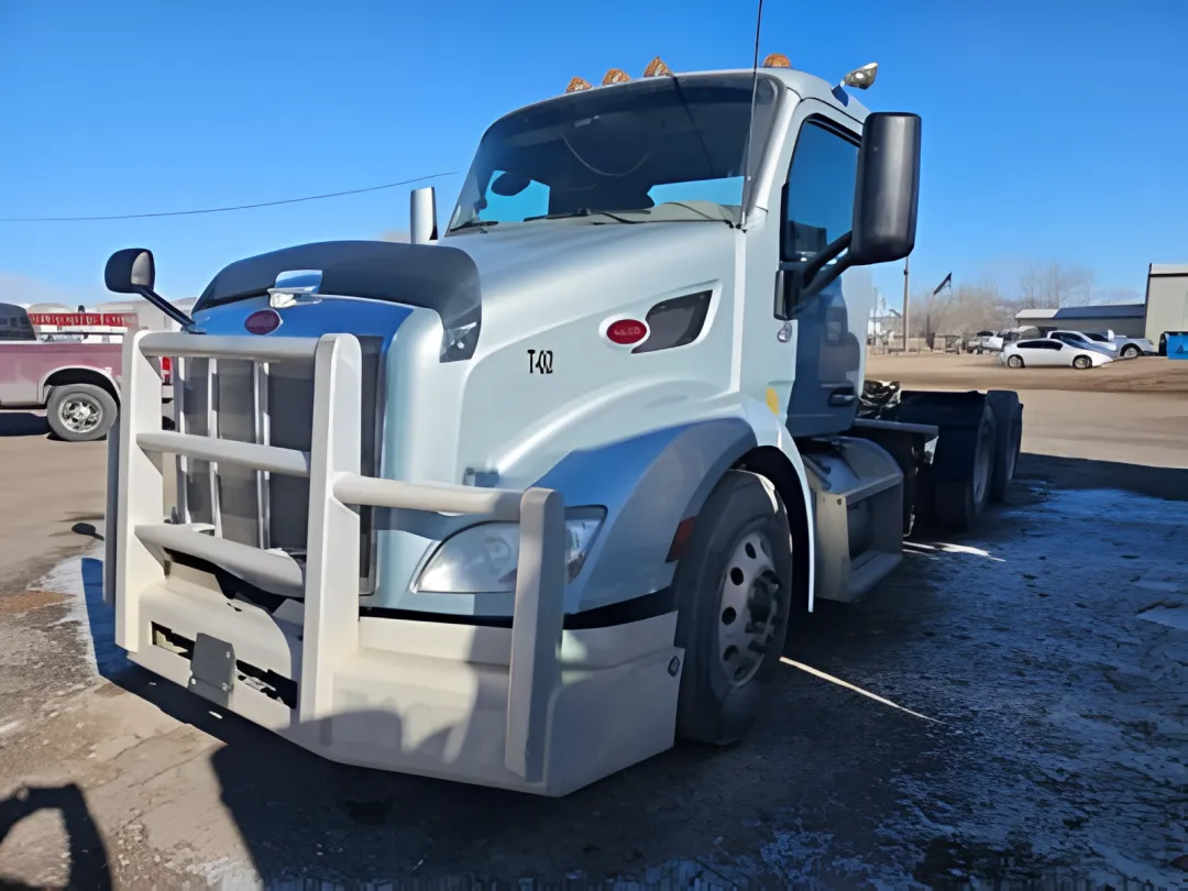 Day Cab Semi Trucks