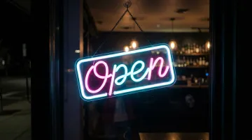 Restaurants & Bars