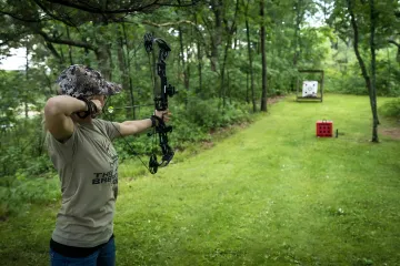 Bowhunting practice with deer vitals target
