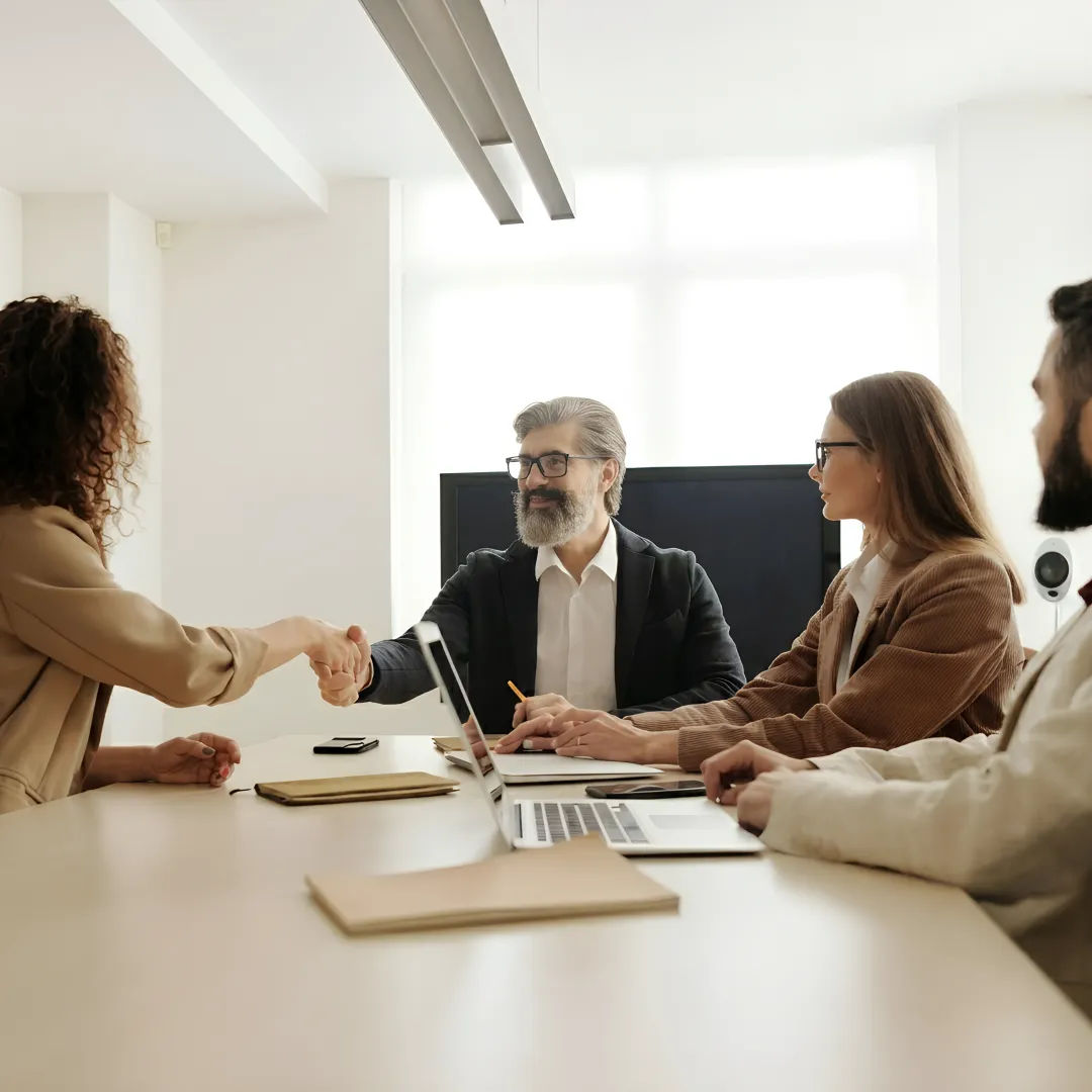 HR professional guiding a respectful employee conversation