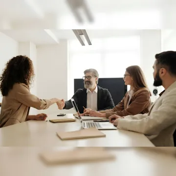 HR trainer guiding managers through a workplace safety scenario