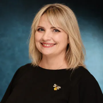Portrait of Michelle Schwanhauser, Founder and CEO