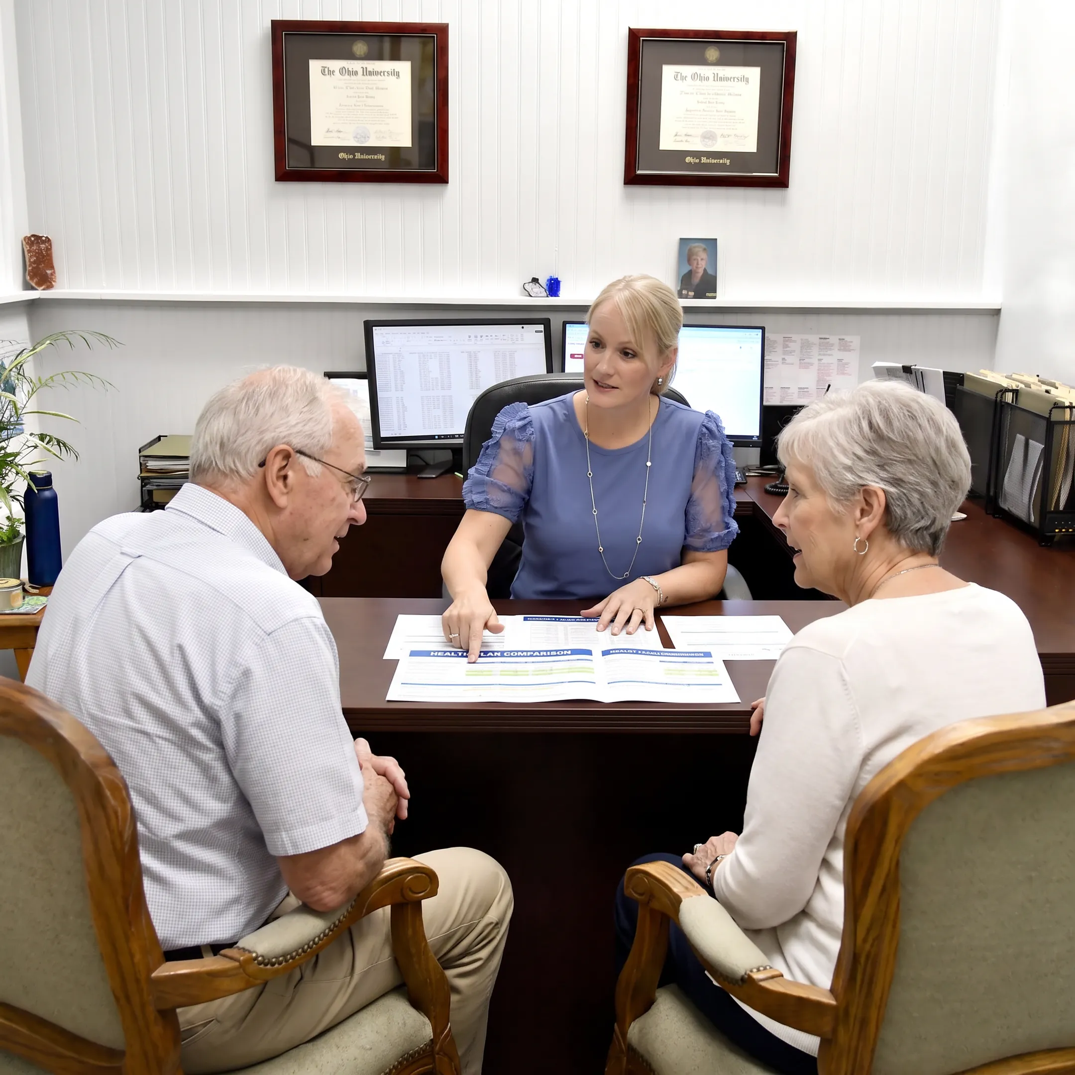 Medicare advisor explaining plan choices