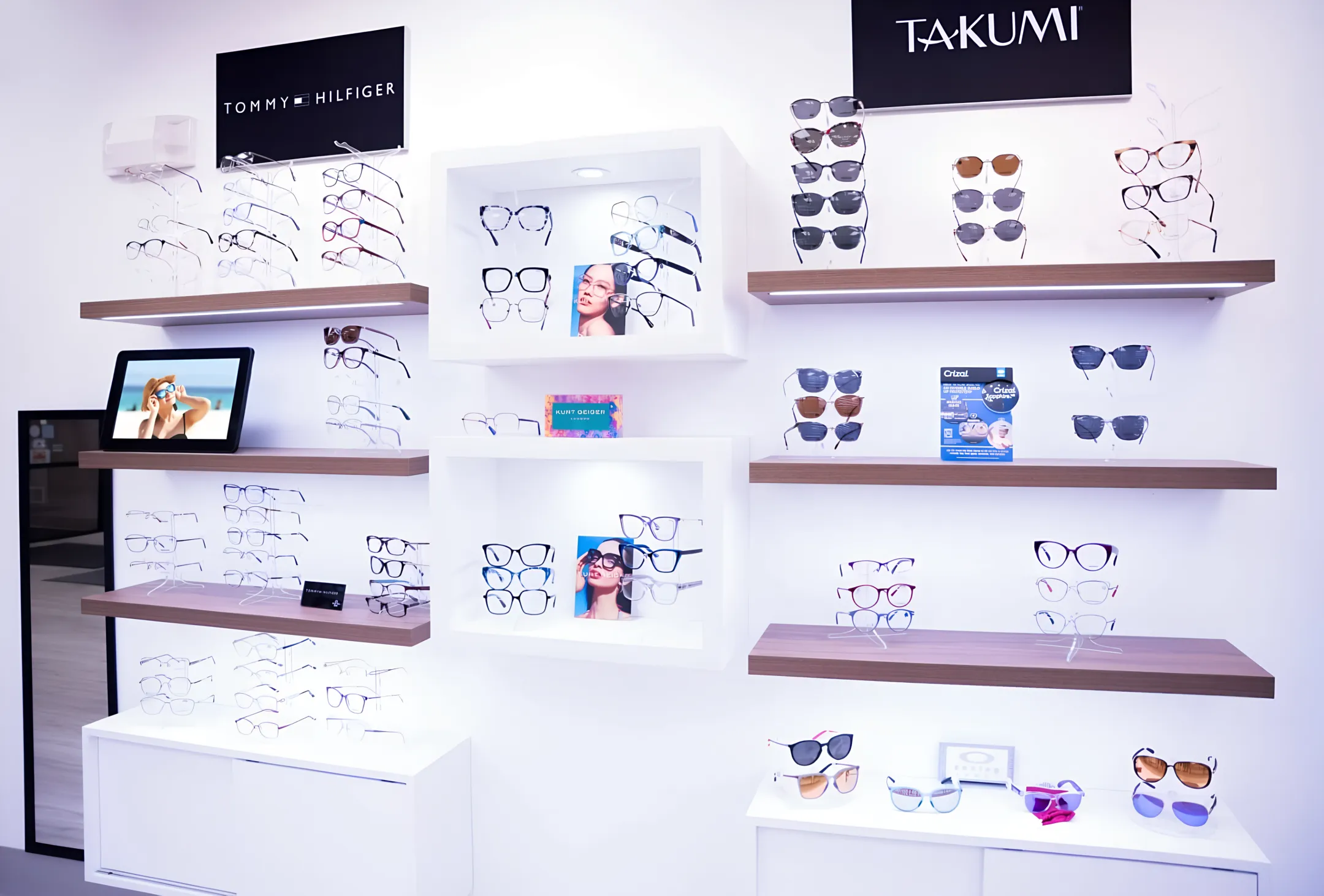 Eyewear brand display