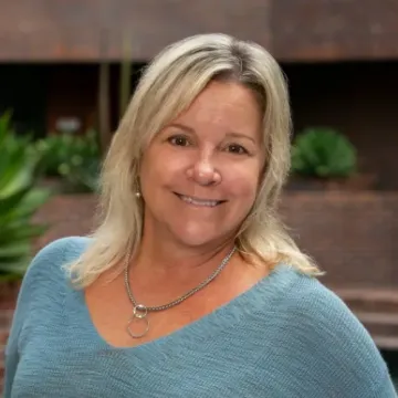Portrait of Lorin Port, Founder and Consulting CFO of One Abacus Advisory