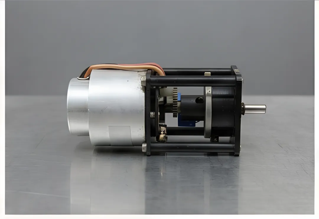 Single turn wirewound - 0.5 Watt - 10 ohm to 20K - 2″ x 5.25″ L