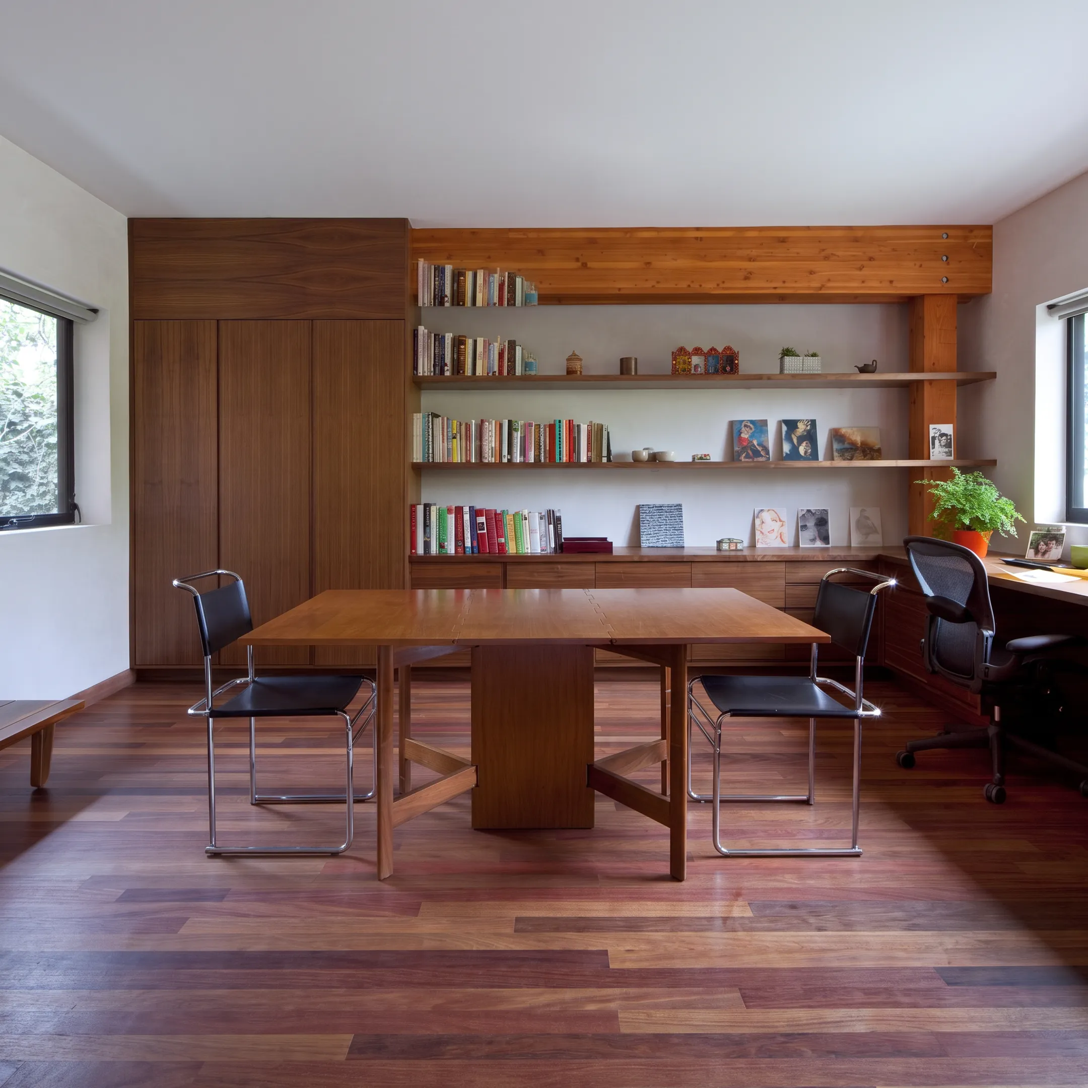 Custom cabinetry and built-ins in an elegant residential interior