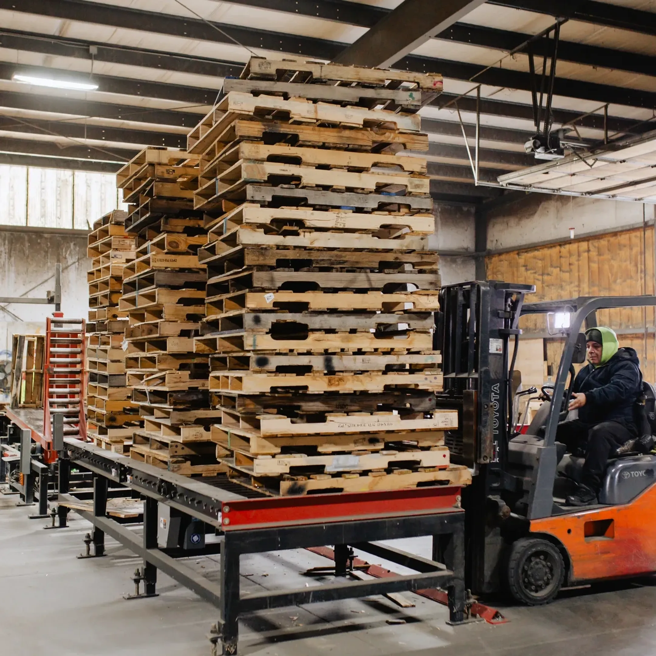 Sell Used Wood Pallets