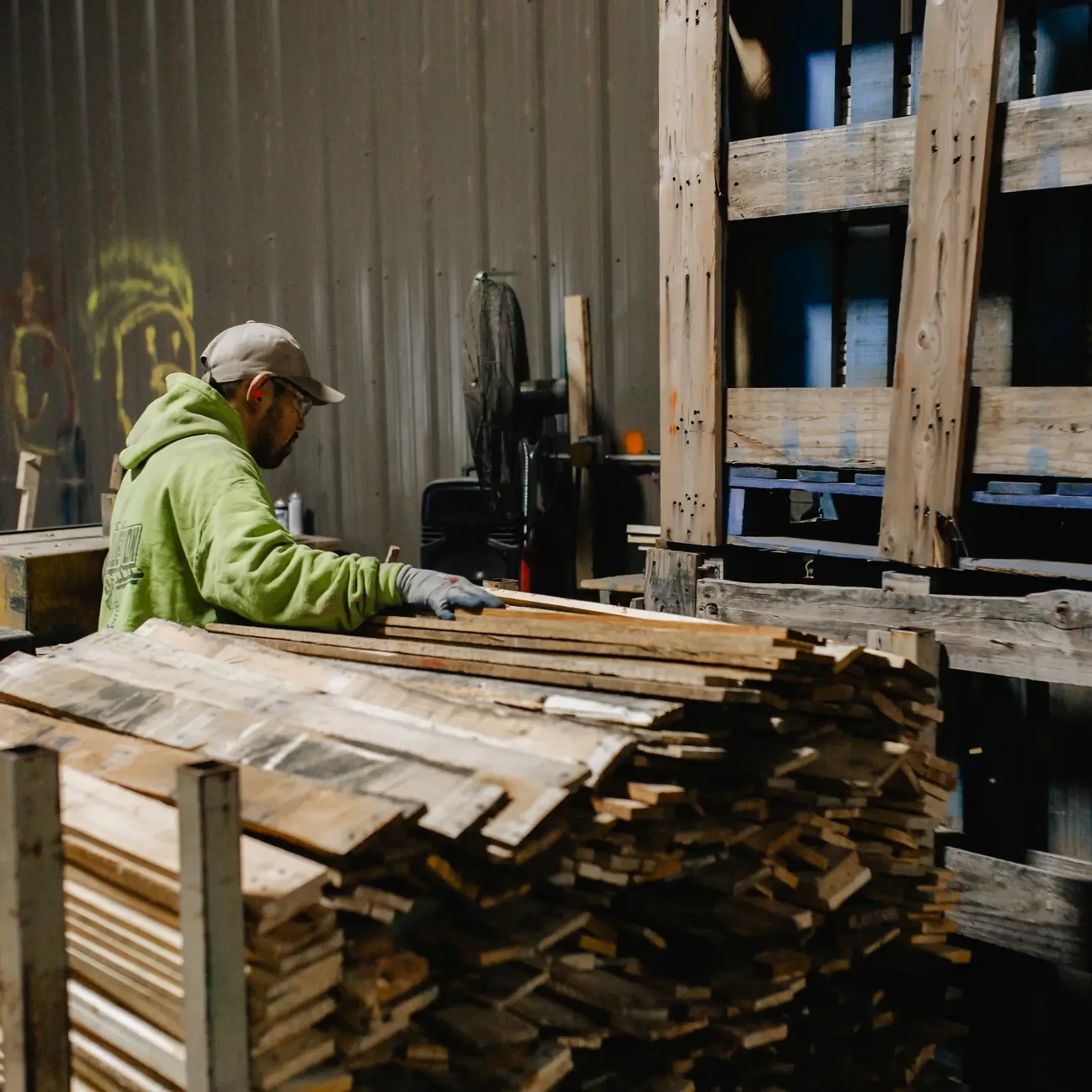 Used Recycled Wood Pallets