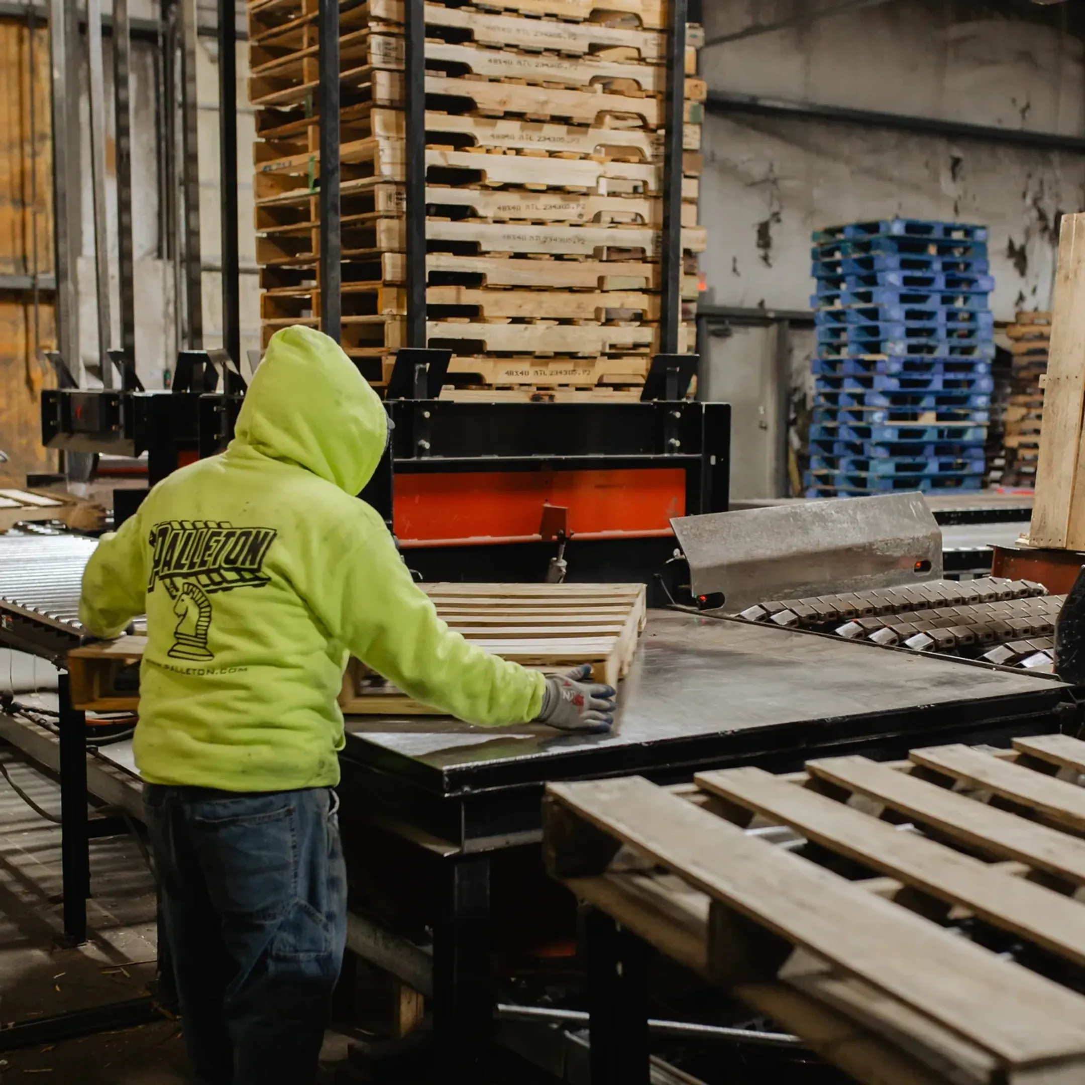 Returnable and Reusable Wood Transport Packaging