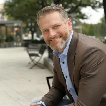Portrait of Peter A. Snell, Founder and CEO of PetroVybe