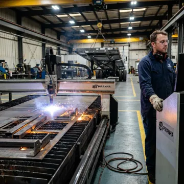 Trucking & Trailer Manufacturing