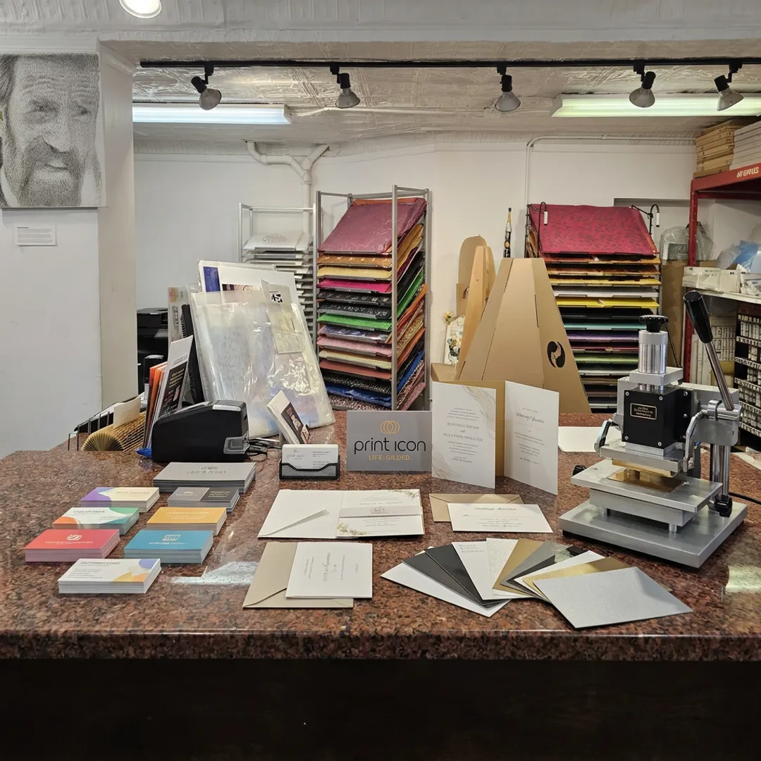 Custom printing samples in a print shop