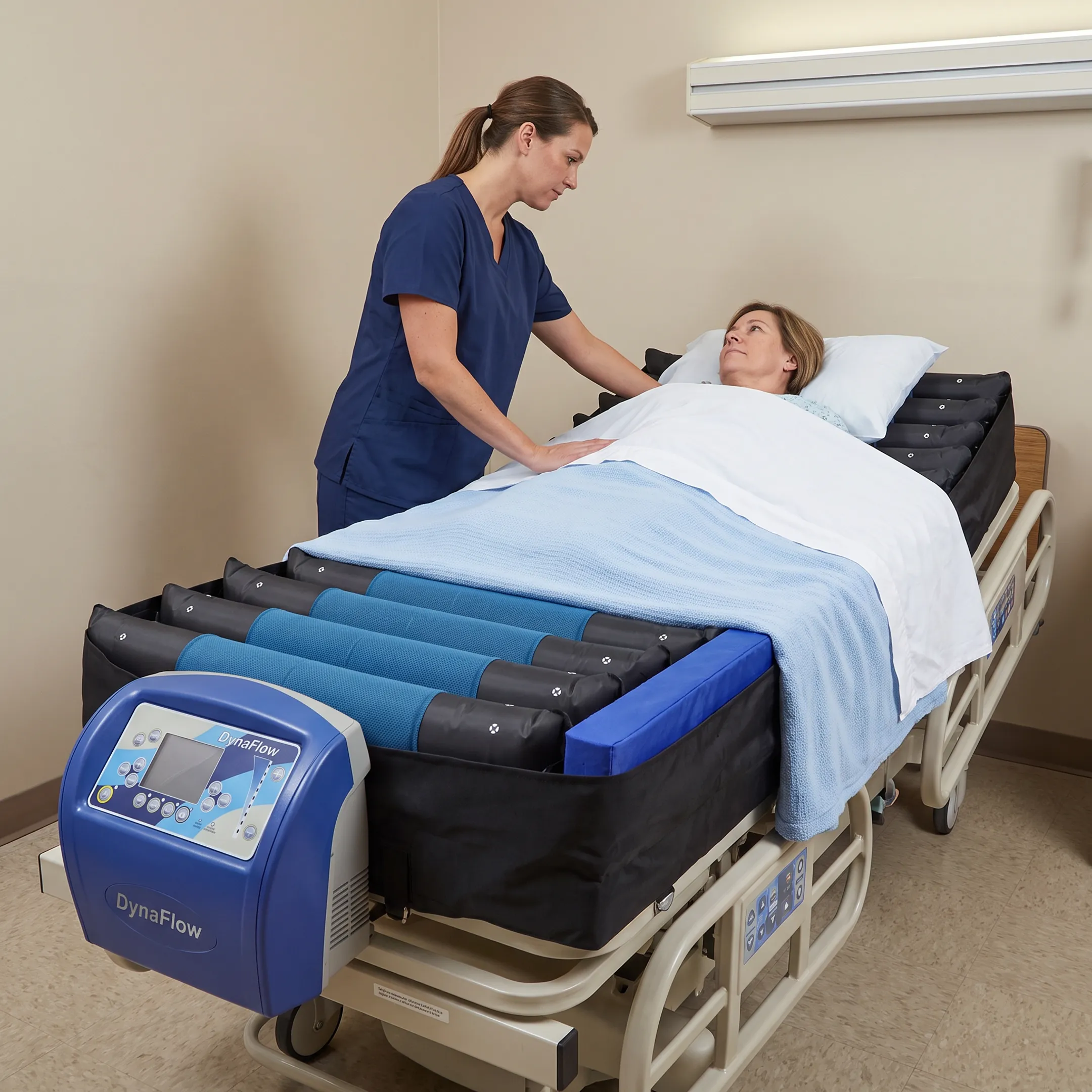 Therapeutic immersion mattress supporting a patient in a healthcare bed