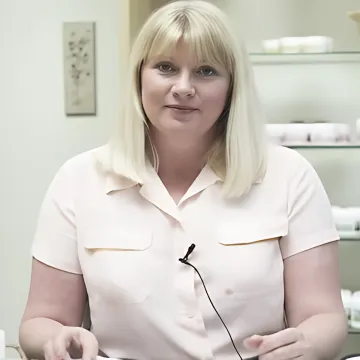 Sindi Holmlund, Owner & Founder of Poison-Free Private Label