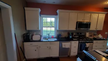 Kitchen Cabinet Contractors & Remodeling Services