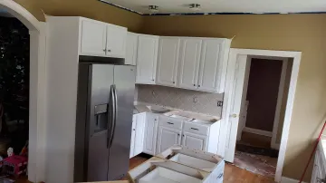 Custom & Luxury Designer Kitchen Cabinets