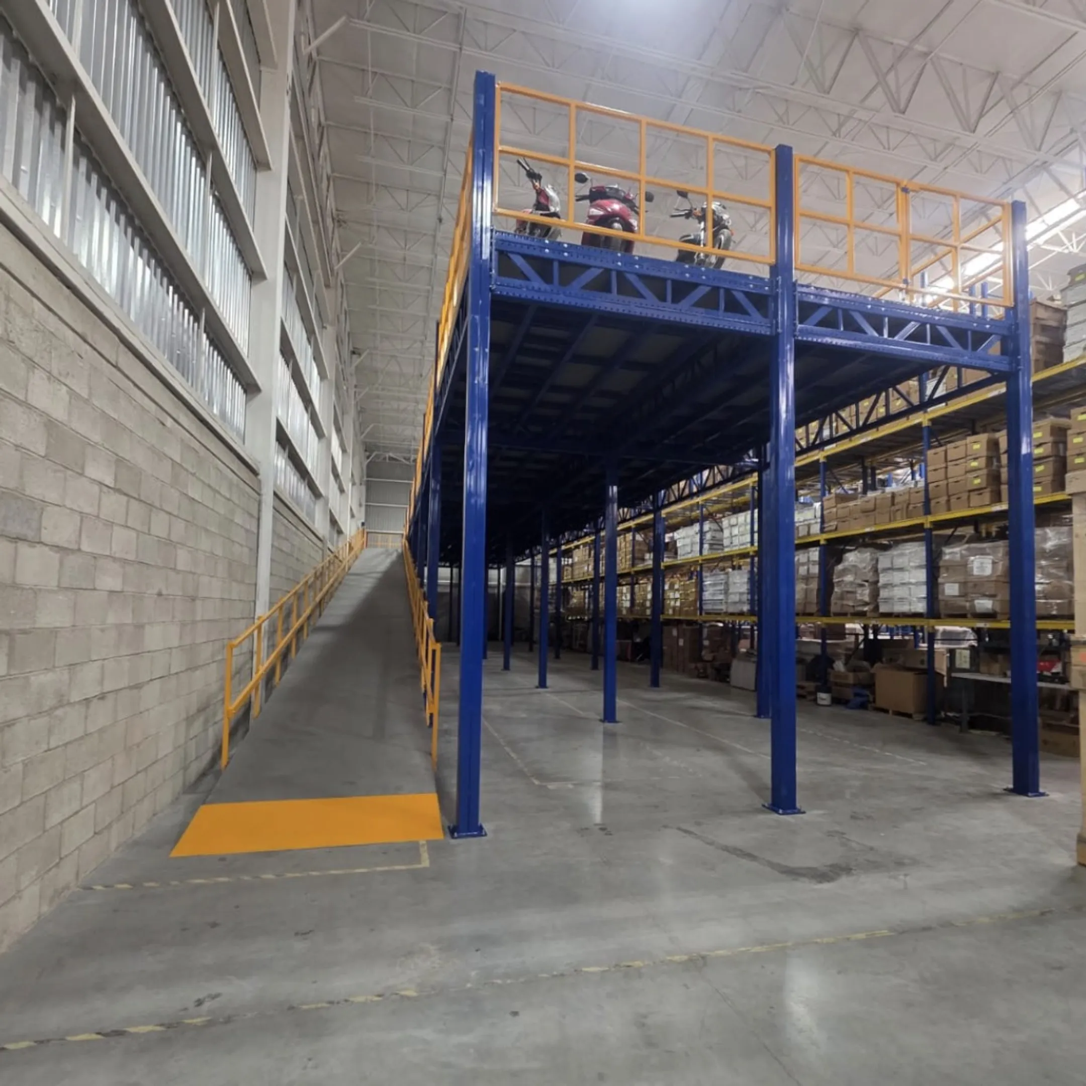 Engineered carton-flow picking rack system in a warehouse