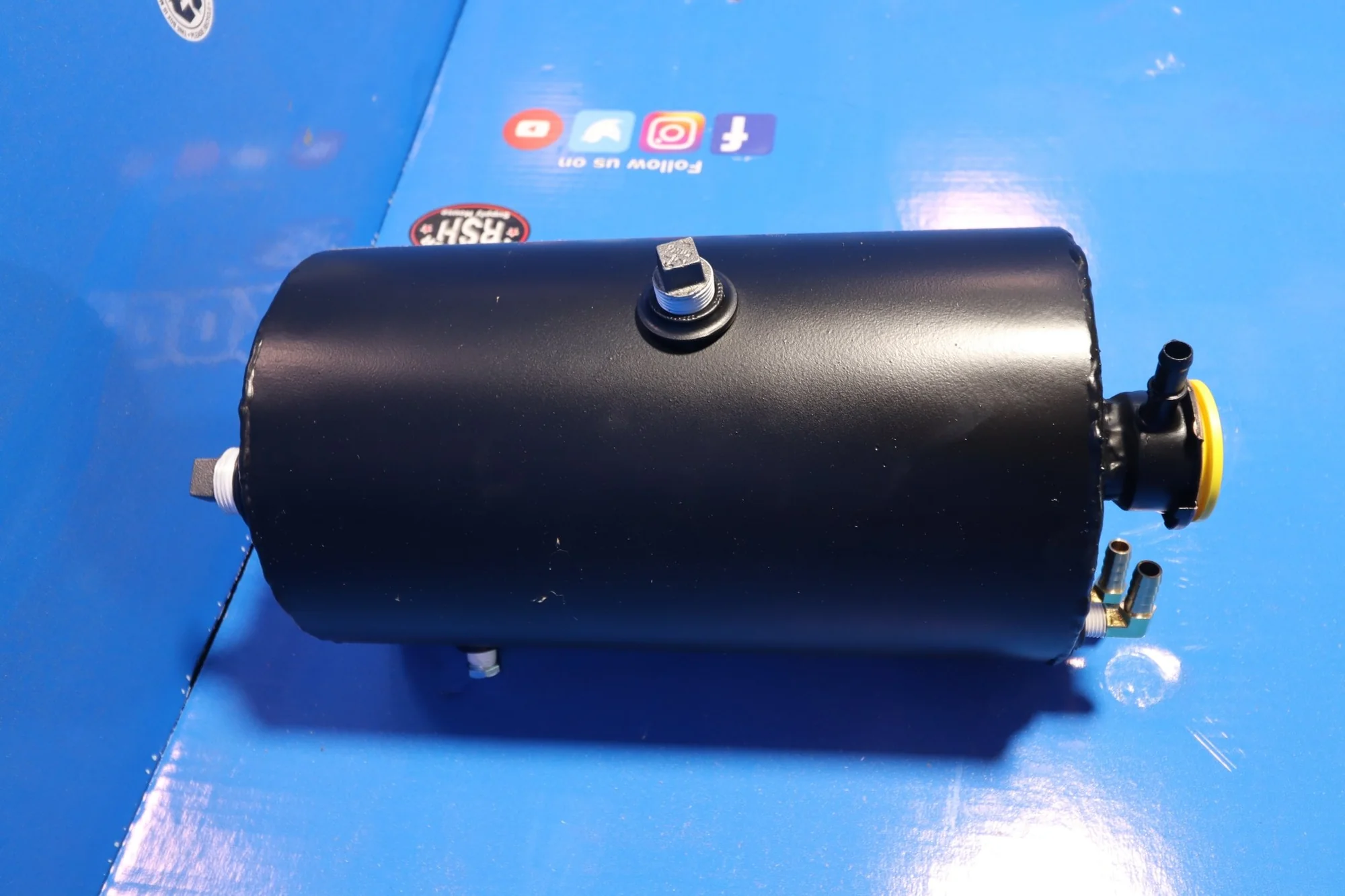 Peterbilt 379 Coolant Reservoirs & Surge Tanks