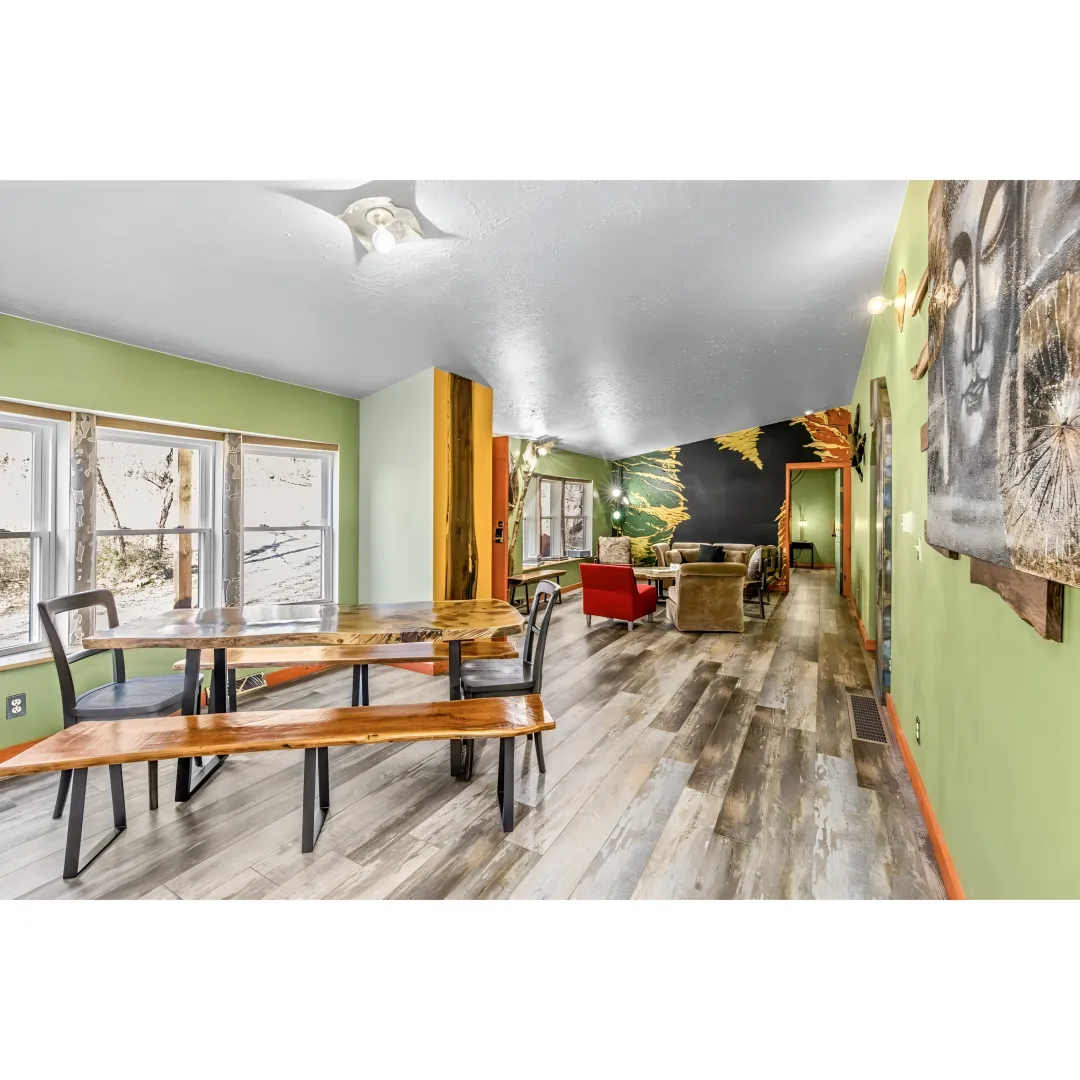 Art Classes & Painting Workshops