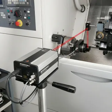 Laser interferometer measuring CNC lathe axis accuracy
