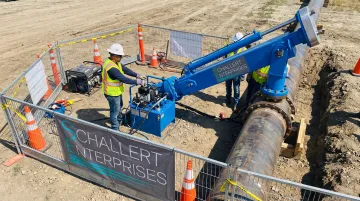 Schallert PS1836 completion plug setter isolating large-diameter pipeline section