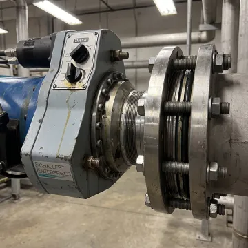 Wet tapping machine and cutter equipment