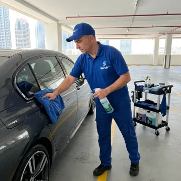 Mobile parking lot car wash service