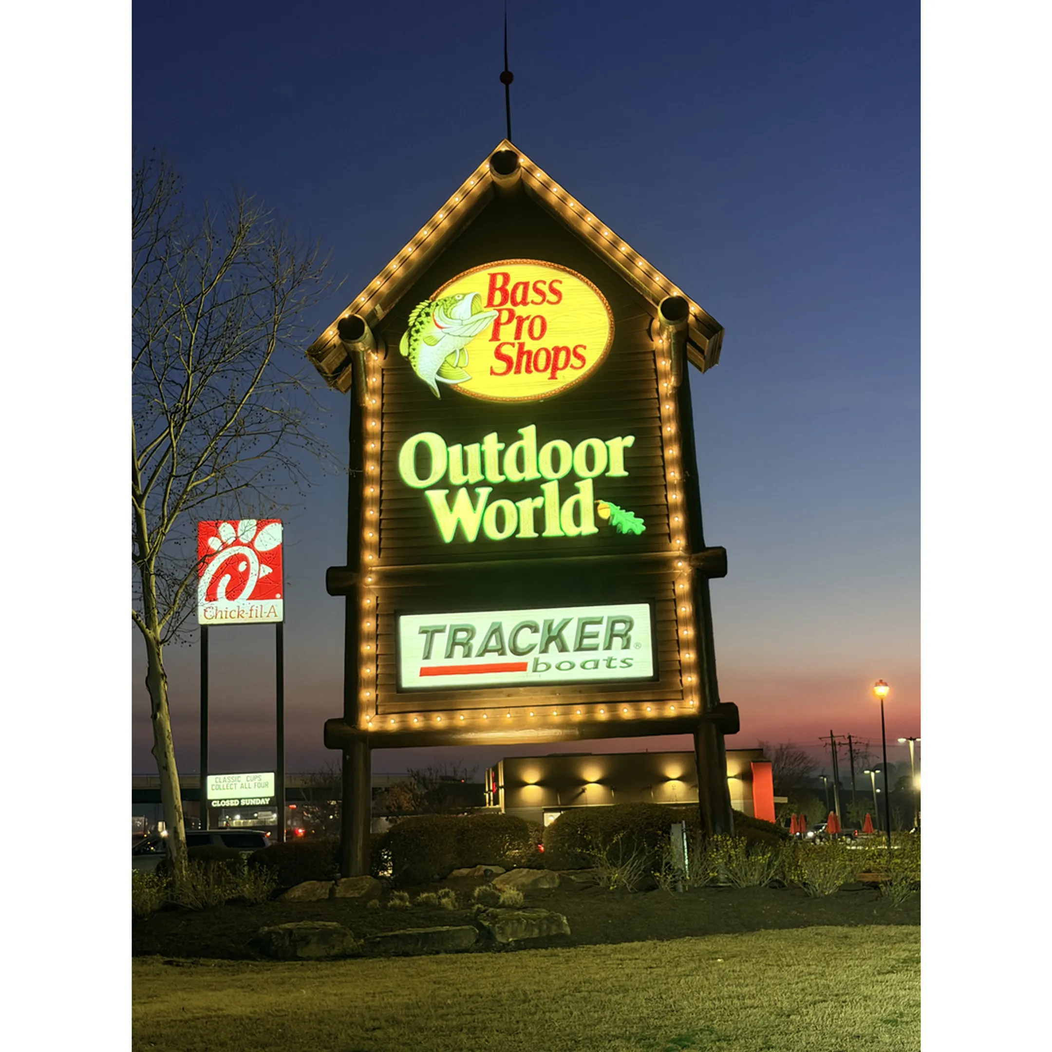 Pole Sign Company & Installation Services