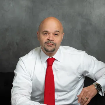 Brand strategist coaching an executive client