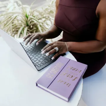 Remote digital marketing specialist planning content