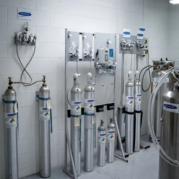Industrial gas cylinders for NJ laboratories and manufacturers