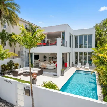 Luxury Florida beach vacation rental with pool
