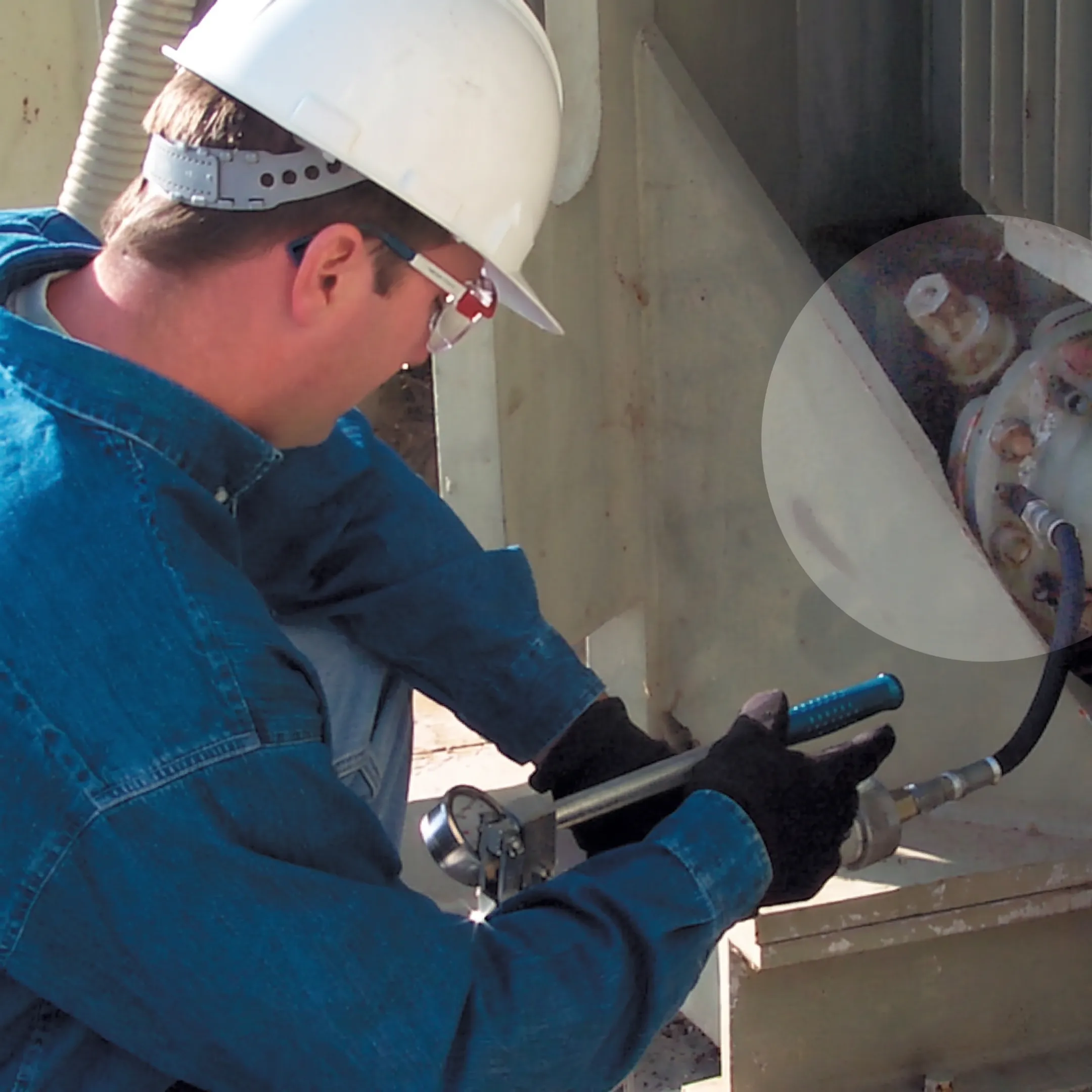 Transformer Cover and Lid Gasket Leak Repair