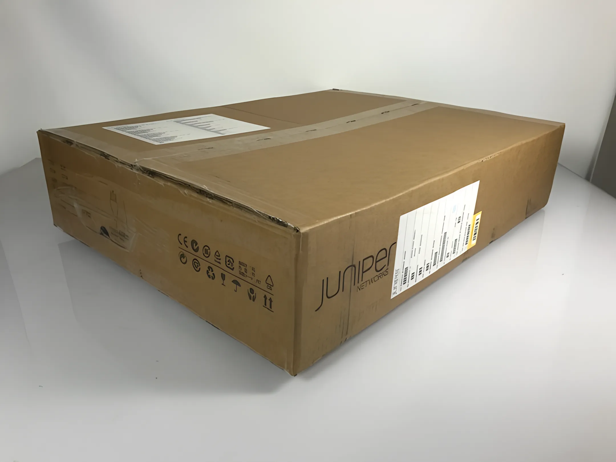 MX204-HWBASE-AC-FS Routers
