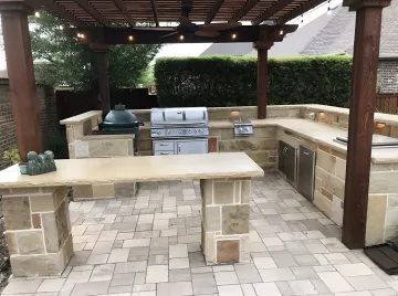 Custom Outdoor Kitchens