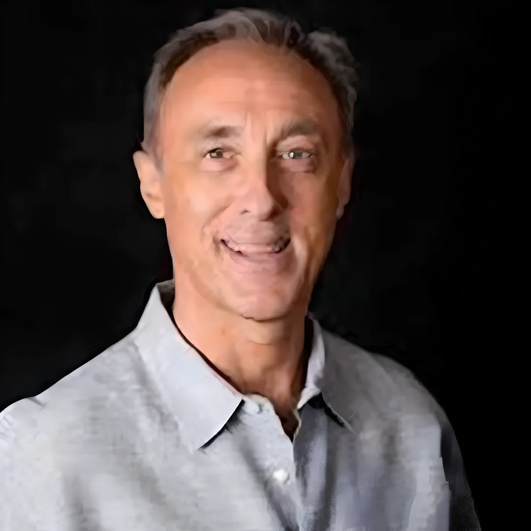 Portrait of Moylan Ryan, Somatic Therapist & Certified Rolfer®