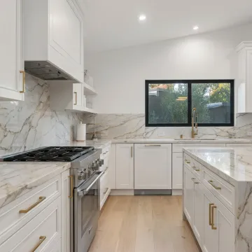 Luxury remodeled kitchen and bathroom in a Columbus home