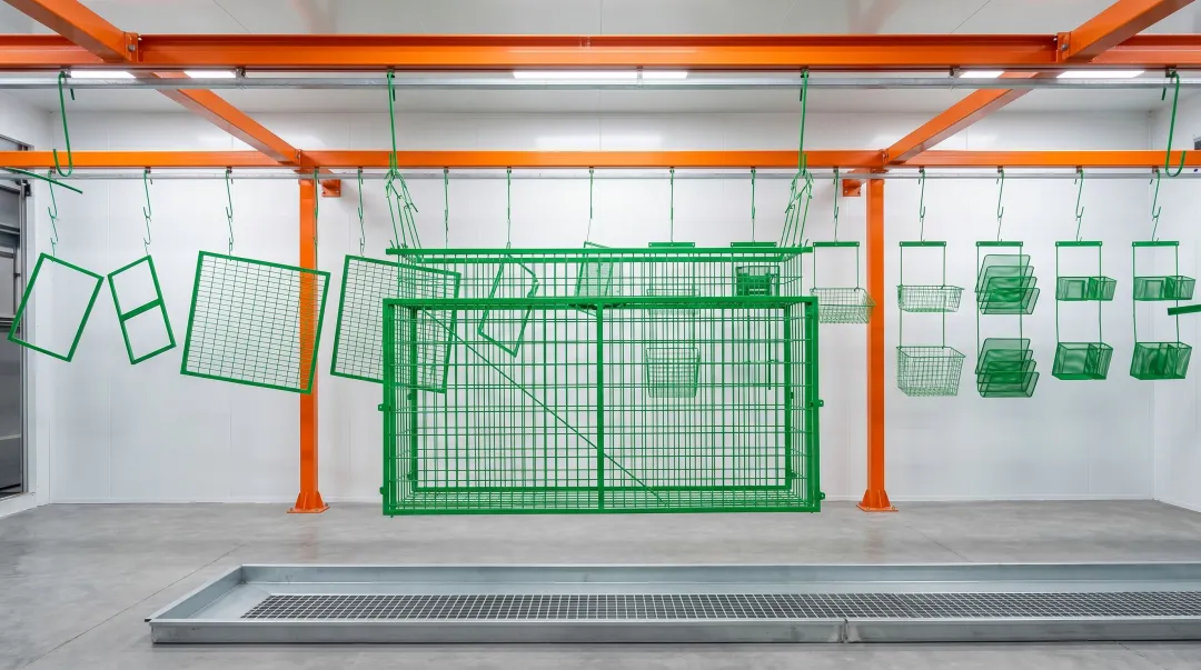 Moradabad metal craft manufacturing facility with wire mesh and powder coating equipment